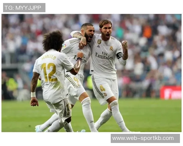 维金斯表现平平数据堆砌难掩实力不足三分命中率低迷球队需寻求新突破